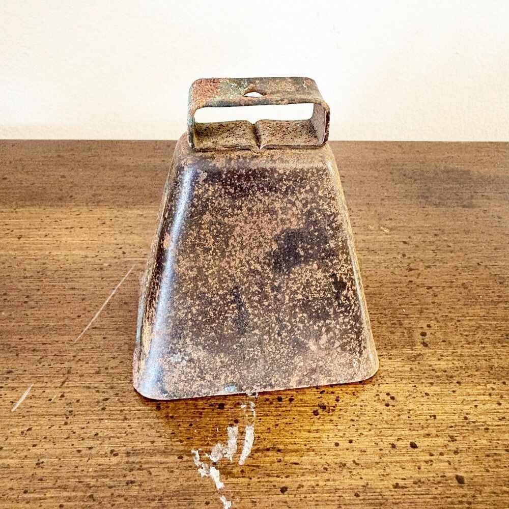 Vintage Metal Cow Bell Dinner Bell Rusty Crusty